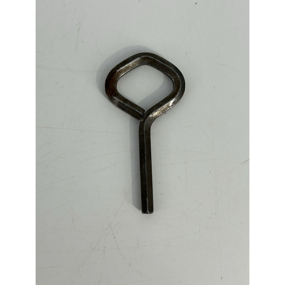 Vintage Standard Hex Dogging Key - Picture 3 of 7